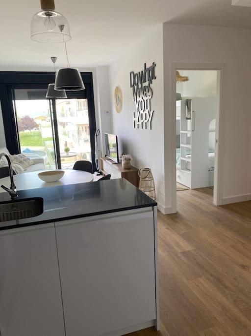 Precioso Apartamento Con Terraza Y Piscina En Portonovo-Sanxenxo 외부 사진